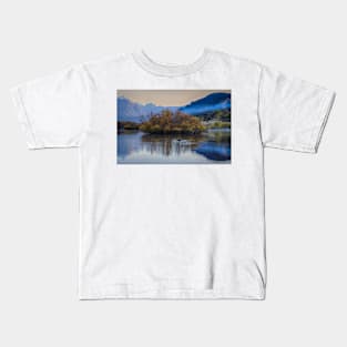 Serene Swan: A Majestic Sight in Glenorchy Kids T-Shirt